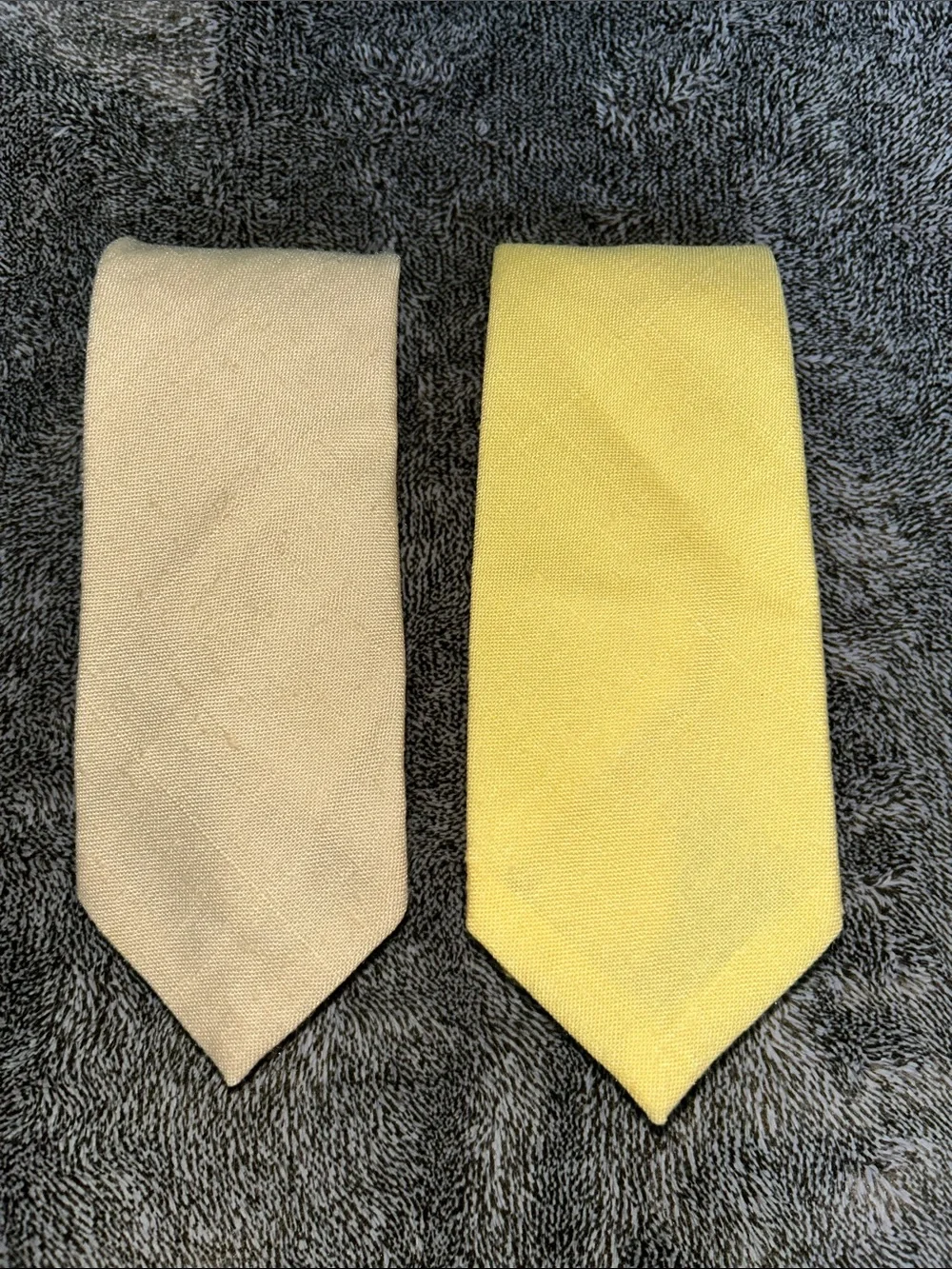 Men's Solid Yellow and Beige Necktie Set